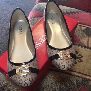 Guess flats never worn